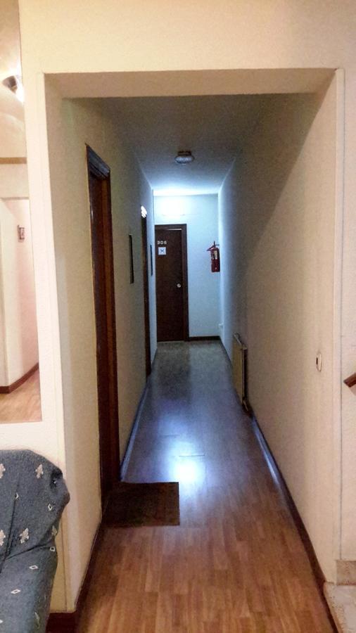 Hostal Rio Parana Madrid Bagian luar foto