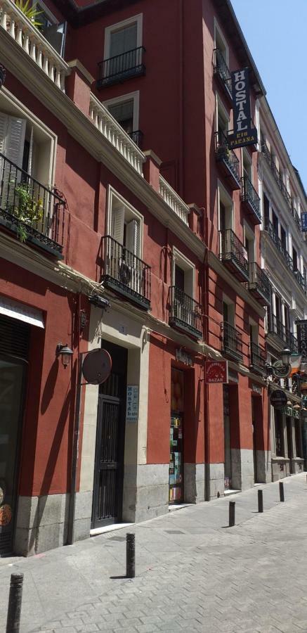 Hostal Rio Parana Madrid Bagian luar foto